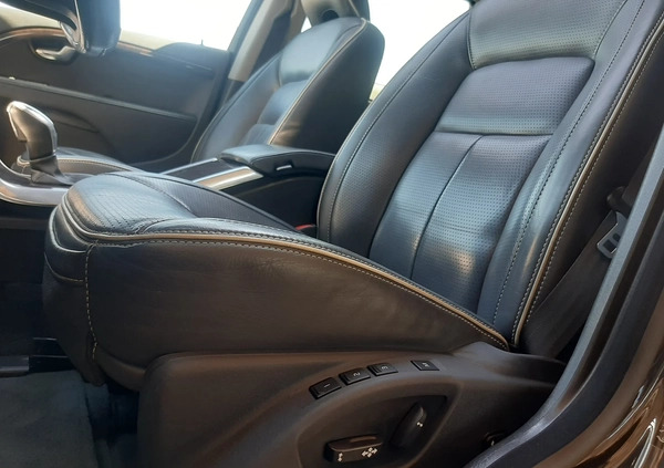 Volvo V70 cena 46700 przebieg: 249144, rok produkcji 2015 z Sieniawa małe 781